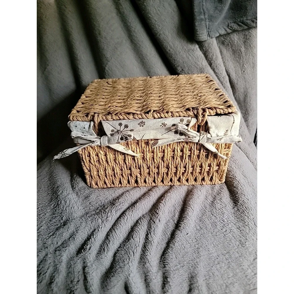 Use this: 🧺 Woven Storage Basket w/ Lid & Fabric Liner Decorative Organizer‎